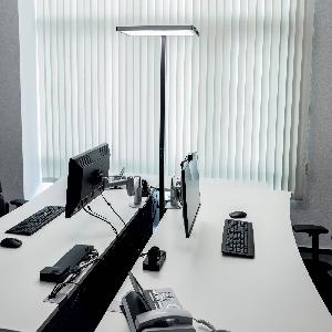 Luctra Vitawork stojaca LED 7 000 lm stmievateľná, Pracovňa / Kancelária, hliník, oceľ, plast, 45W, L: 54.3 cm, K: 204cm